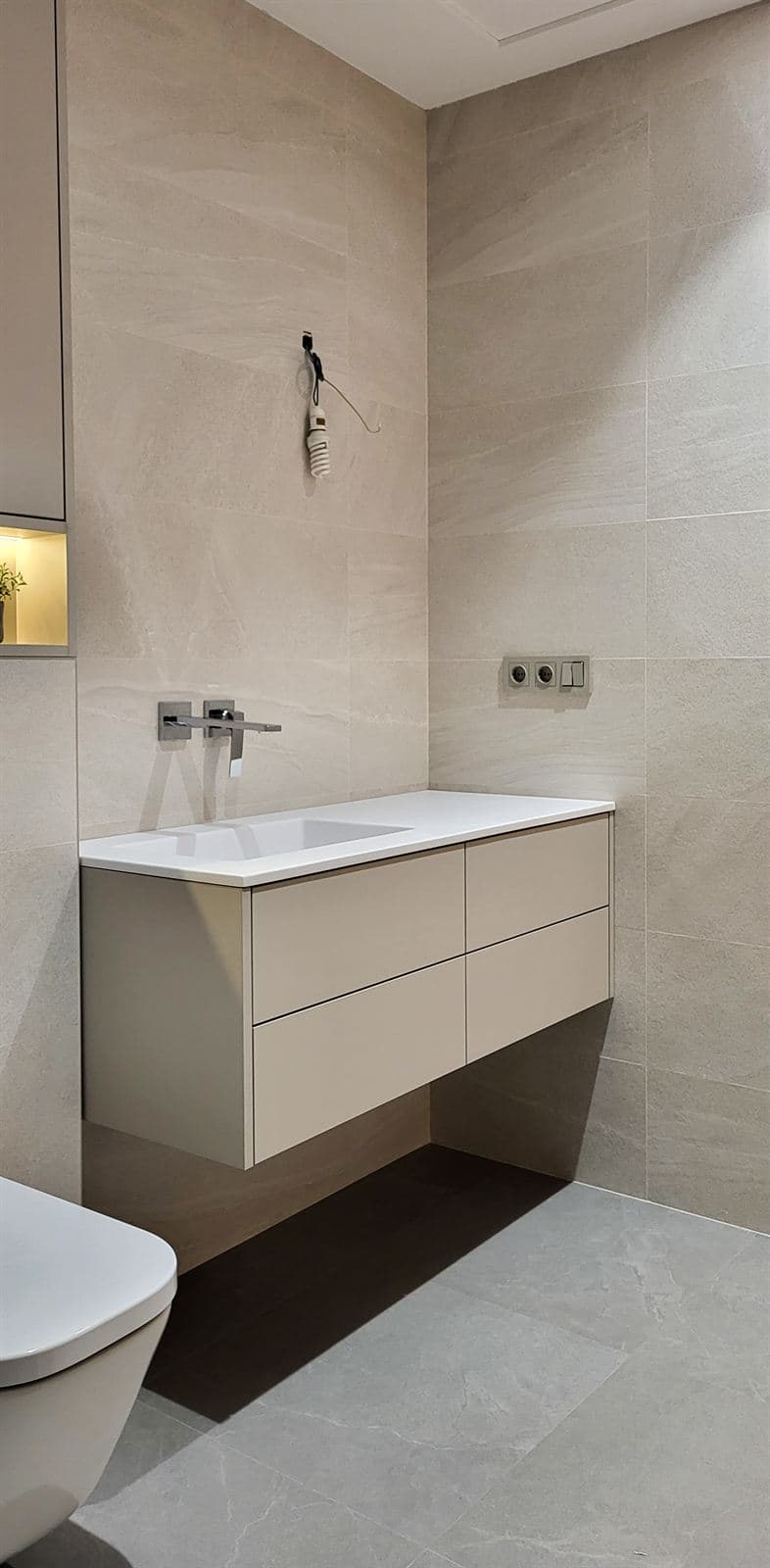 Mueble de baño de madera a medida